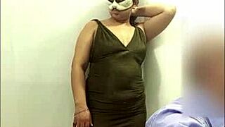 I'm getting ready for my livestream