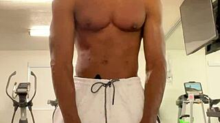 working out my neck and shoulders for the ladies