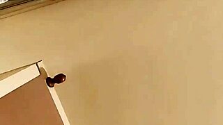 trailer comiendo un co�o masturbaci�n orgasmo y cowgirl