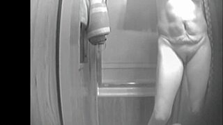 61-year-old Vicki shows off her bald pussy.