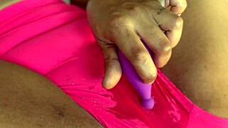 ebony squirts through shorts in full video