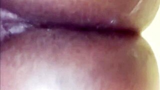 Comendo a buceta e o cu da vi�va no vel�rio do marido