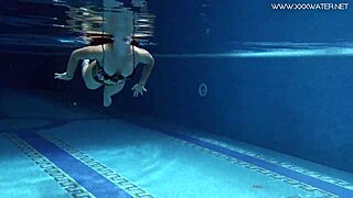 Diana Rius touches her hot tits underwater in the pool