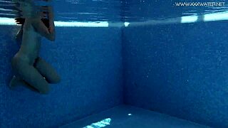 Diana Rius touches her hot tits underwater in the pool
