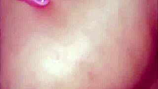 Cabalgándole a domiciliario y se corre en mi culo