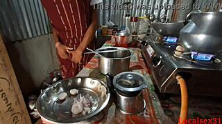 Cooked with Kitchen Room Fuck by Servant in Hardcore Indian Deepthroat Action