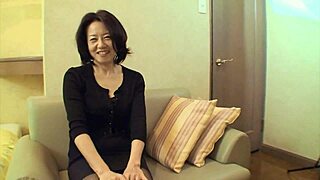 Fuck that sexy Japan milf hard! Look at her shaved pussy in doggystyle!