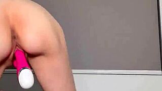 Berry Throne Vibrator Review: Striptease In Lacey Lingerie Leading To Orgasm