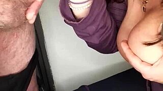 godo in bocca e sulla lingua con la mia lingua profonda