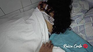 Esposa Do Amigo Surpreendida Com Penis Na Boca