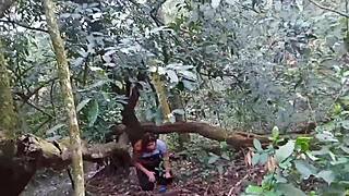 hey, guy paid to see my big pussy flashing in the park