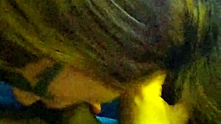 Sometida Le Gusta Tragarse La Verga Completa Junto Con Las Bolas