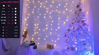 julieta venus masturbates wildly