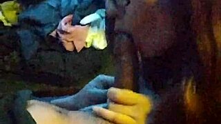 Sometida Le Gusta Tragarse La Verga Completa Junto Con Las Bolas