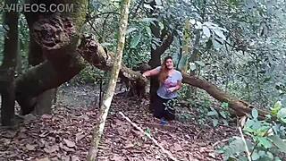 hey, guy paid to see my big pussy flashing in the park