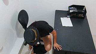 With great excitement I INSERTED an ANAL PLUG and told my subscribers HAPPY NEW YEAR! I wish you a lot of INTENSE SEX this coming year!