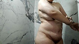 I can't believe these grandes tetas in my homemade video, so big and amazing!