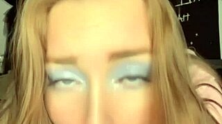 I love sucking dildo and playing with my pussy!