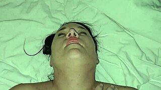 Cheating wife receives creampie after intense pussy licking in hotel