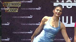 jacqueline fernandez does hot exercises