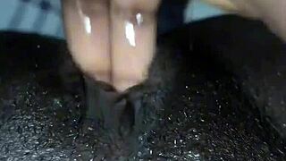 Black Amateur Enjoys Solo Relaxation With Wet Details