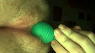 I'm high and masturabting with my dildo