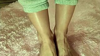 Worship My Barefoot Feet and Toes