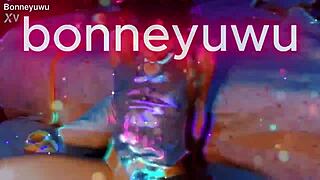 bonneyuwu acts like a slut in videocall