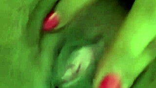 Fingering my juicy virgin chocolate pussy until i scream and cream 😍