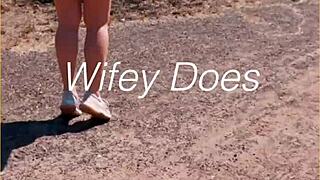 Milf Flashes Her Shaved Pussy in Public Skirt 😈