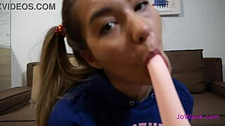 girl with big ass and tits fingers herself solo