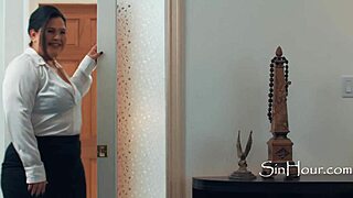 i caught my wife fucking my chubby assist and she joined for an assist