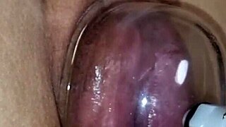 Использую помпу для набухания губок и киски