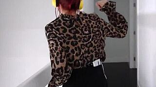 Bratty babe Devyn invites handyman for more than microwave installation