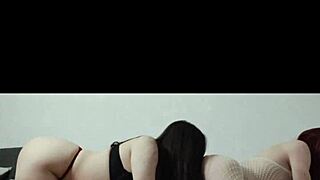 Hot amateur fuck of big-assed friends in stockings