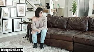 desperate milf stepmom olive glass fingers her trimmed pussy in taboo solo roleplay