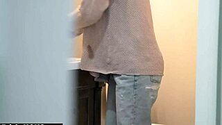 desperate milf stepmom olive glass fingers her trimmed pussy in taboo solo roleplay