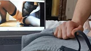 Oh, my girlfriend sucks me off!