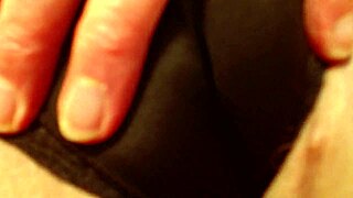 Dawnskye shows off belly button, underboobs, and armpits with kisses