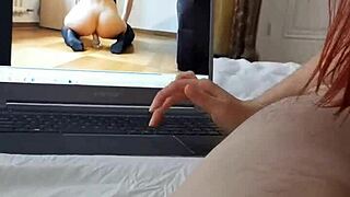 Oh, my girlfriend sucks me off!