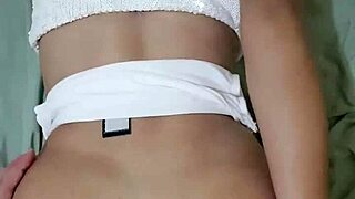 Gostosa in see-through panties dancing funk then sitting on novinho's cock