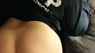 TIGHT PUSSY gets stroked in public