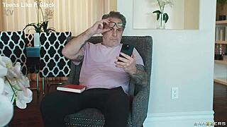 front door voyeur bambi barton fucking ass and pussy with gagging cum facial