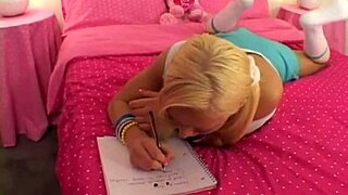 lil lexy casually fingers her pussy in a solo tease