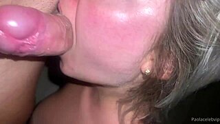 Gozando gostoso no cuzinho dessa loira cavala, he moans