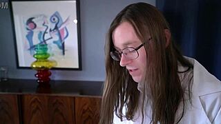 Aubree Valentine as Wonder Woman Uses Lasso for Rough Cunilingus and Blowjob