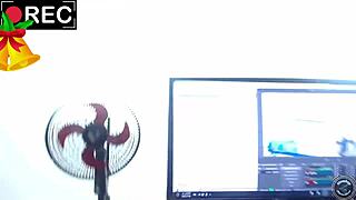 linda colombiana chupando y jugando con sus senos en pov