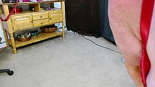 Curvy mature American Dawn slept in sexy teddy, masturbated to orgasm with hairy pussy, then mailed it away. 😏