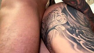 neighbor, can i stay? i forgot my keys