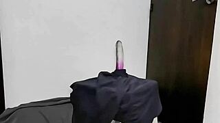 madrastra milf culona jugando sexy sola